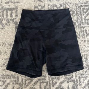 align shorts 6” great shape! lots of life left